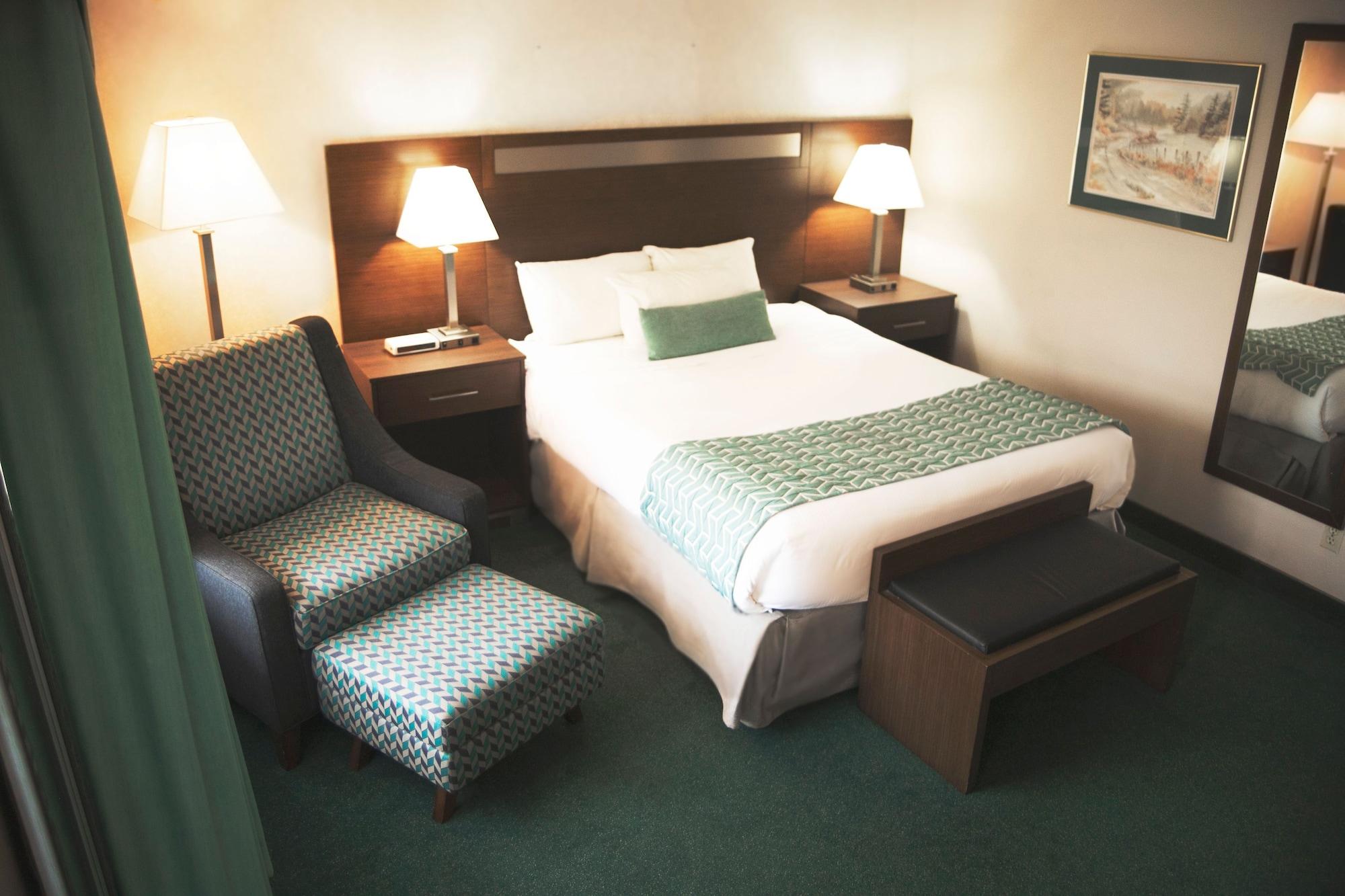 Hotel Ramada By Wyndham à Quesnel Extérieur photo