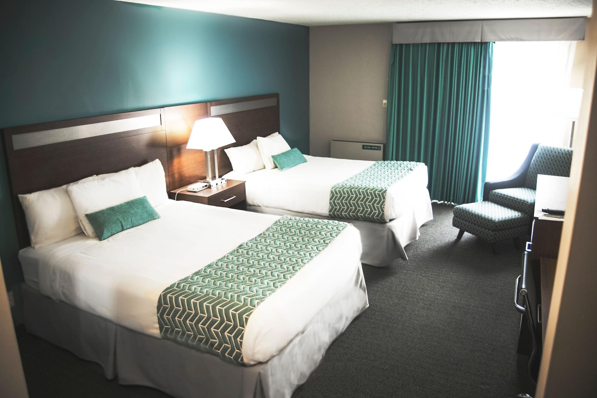 Hotel Ramada By Wyndham à Quesnel Extérieur photo